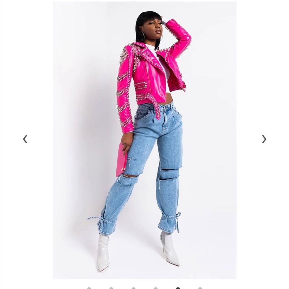 AKIRA light wash jeans